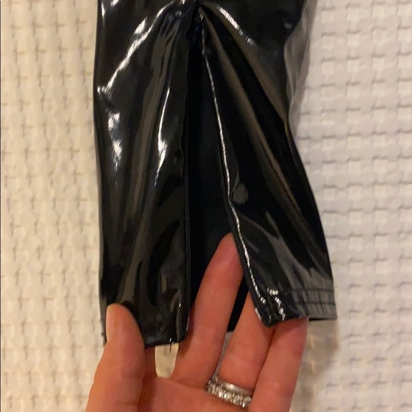 High waisted patent pants size 2 - Picture 2 of 5